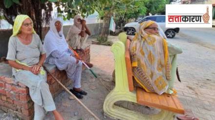 Resident of the village Katlaheri talking with Indian Express team regarding upcoming elections