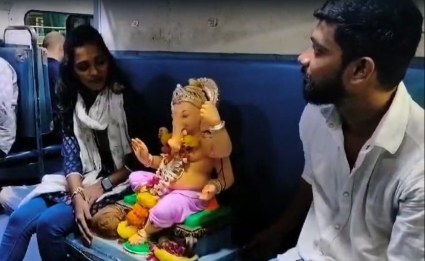 Ganeshotsav 2024 latest Photos ganpati bappa travel from mumbai to surat by train on mumbai central staion see photos