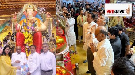 Sharad Pawar offer prayers at Lalbaugcha Raja