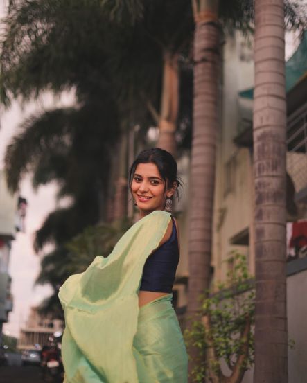 Shivani Mundhekar Green Saree Look