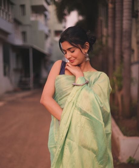 Shivani Mundhekar Green Saree Look