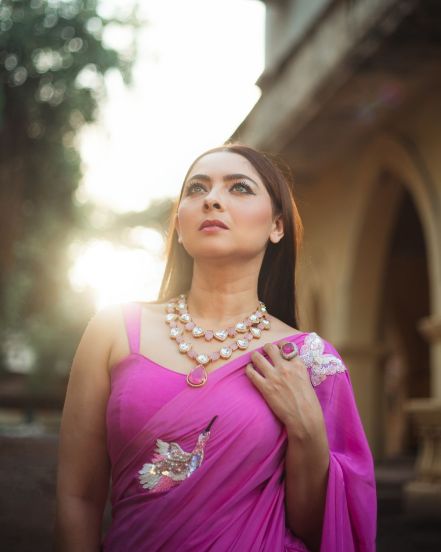 Sonalee Kulkarni Pink Saree