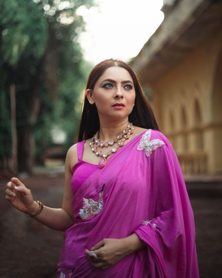 Sonalee Kulkarni Pink Saree