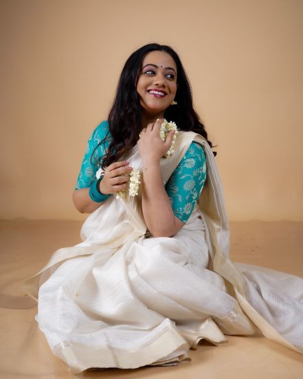 Spruha Joshi Saree Look