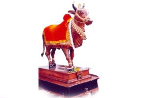 An eight-foot wooden bull history of Tanha Pola in Nagpur