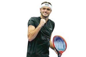 Taylor Fritz and Frances Tiafoe of the United States in the men singles semifinals at the US Open sport news