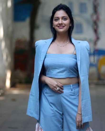 Tejashri Pradhan Blue Blazer Suit Look