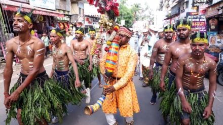 Warli tribe performed the Pavri dance