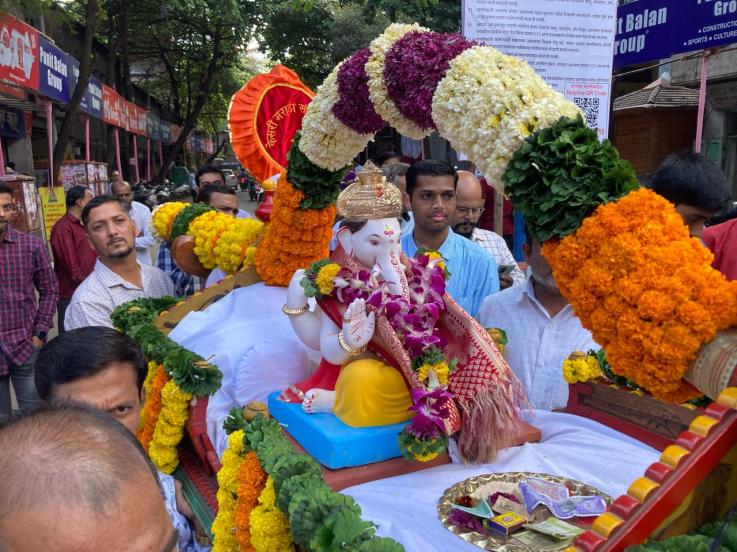 Sharad Pawar lalbaugcha Raja Darshan