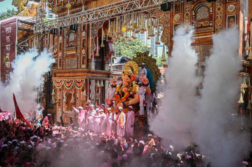 lalbaugcha raja ganesh visarjan photo 2024