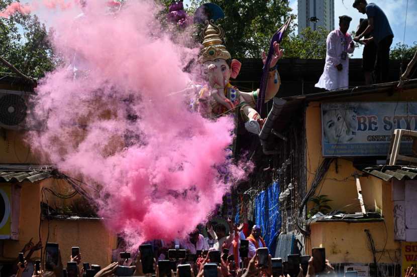 lalbaugcha raja ganesh visarjan photo 2024