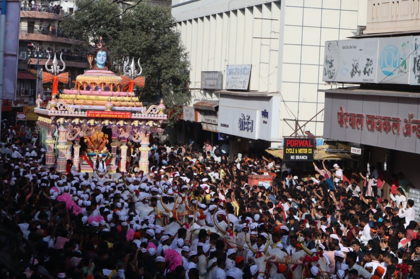 Ganesh Visarjan 2024, ganesh visrajan photos pune mumbai, ganpati visarjan pictures