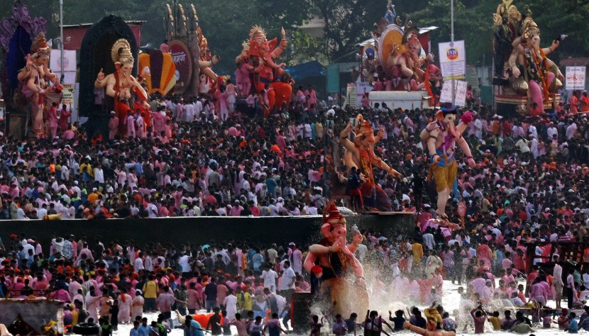 Ganesh Visarjan, ganesh visarjan girgaon chaupati, giragon chaupati ganesh visarjan photos 2024