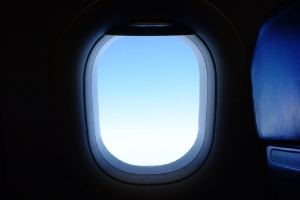 Why airplane windows small and round shape