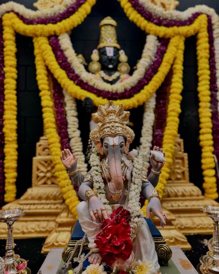 abhidnya bhave created tirupati balaji temple