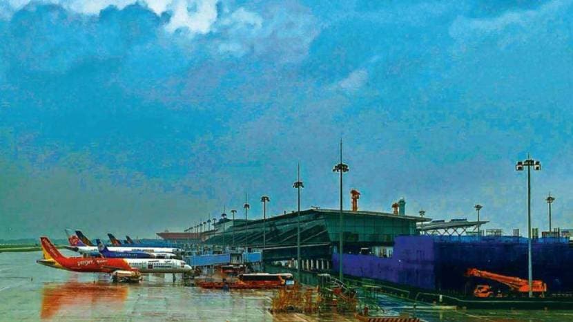 typhoon yagi hits vietnam close airport