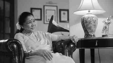 asha bhosle express concern among increasing divorce in young generation