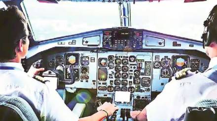 career in Commercial pilot how to become a commercial pilot