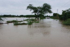 dam overflow due to heavy rain