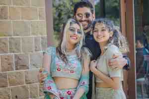 farhan akhtar and daughters