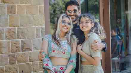 farhan akhtar and daughters