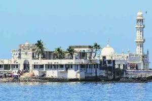 police registered case for threat call of planted bomb in haji ali dargah office