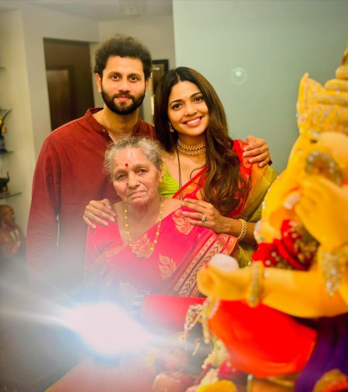 marathi actress pooja sawant home Ganpati, pooja sawant home Ganpati celebration, marathi actress, pooja sawant, pooja sawant boyfriend, pooja sawant husband, pooja sawant 