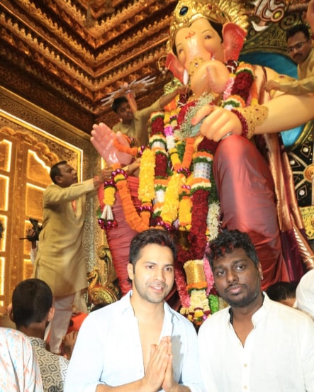 varun dhawan atlee kumar lalbaug raja ganpati darshan, varun dhawan atlee kumar lalbaug raja ganpati darshan photos, varun dhawan,