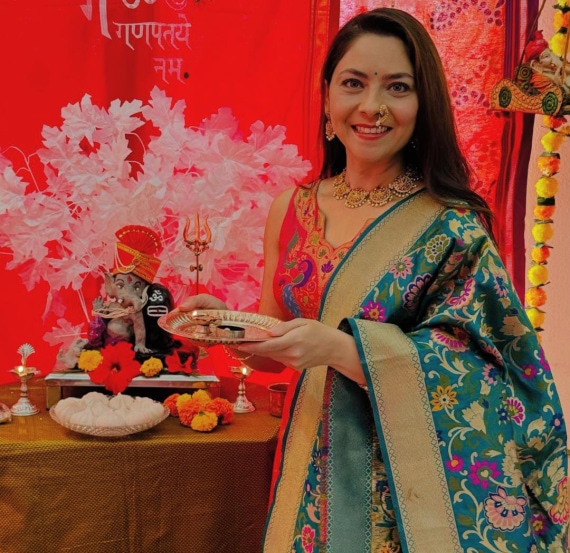 sonali kulkarni ganpati 2024