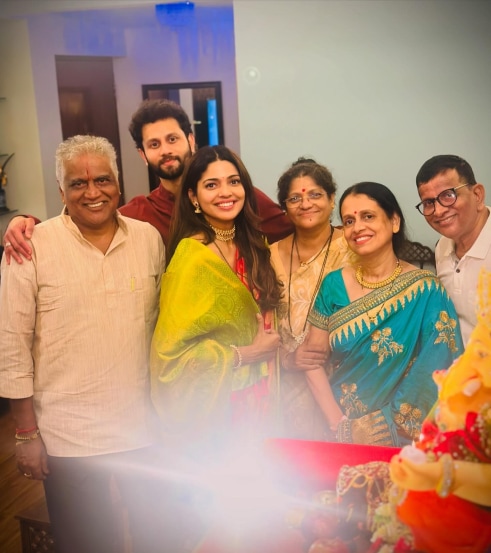 marathi actress pooja sawant home Ganpati, pooja sawant home Ganpati celebration, marathi actress, pooja sawant, pooja sawant boyfriend, pooja sawant husband, pooja sawant 