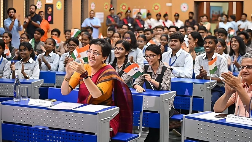 delhi cm atishi marlena saree looks