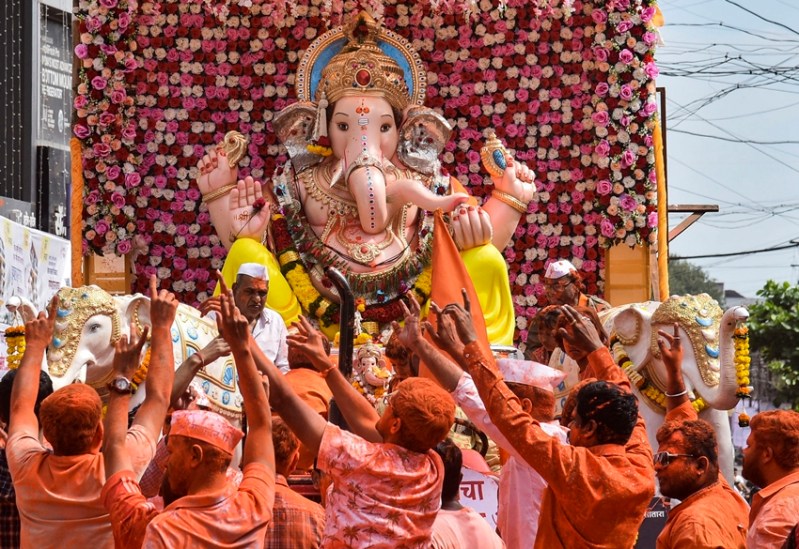 Lord Ganesh Devotees