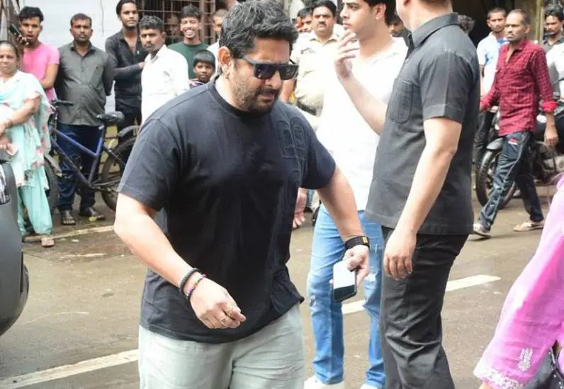 Arshad Warsi in malaika arora father funeral