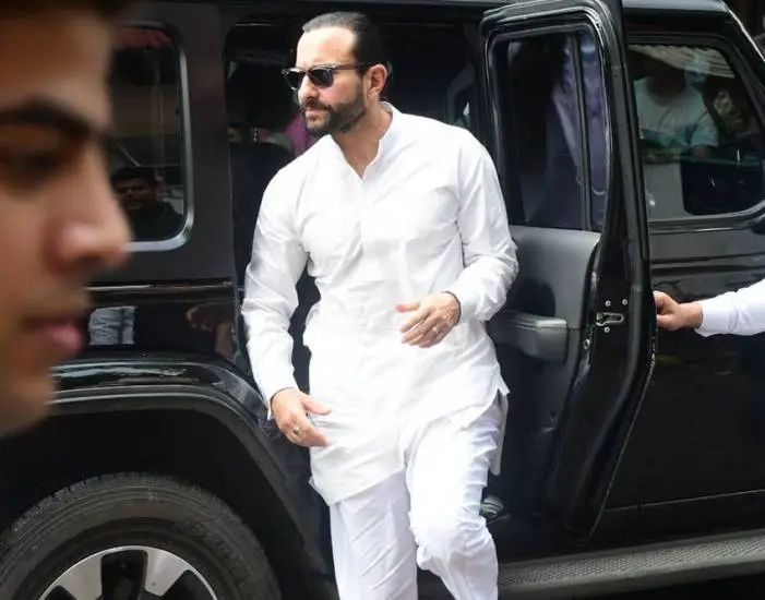 Saif Ali Khan in Anil Mehta funeral