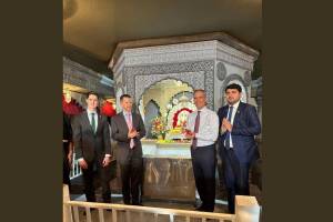 US Ambassador HE Eric Garcetti and Consul General Mike Hankey visited mumbai keshav ji naik chawls ganeshotsav