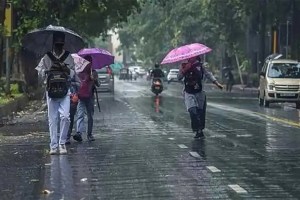 mumbai city expects light drizzle