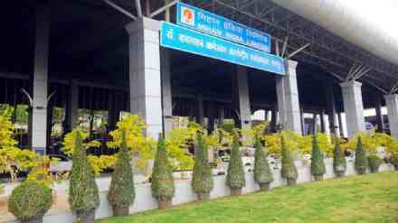 Indigo flight, emergency landing, bomb threat, Nagpur airport, Jabalpur to Hyderabad Flight, bomb squad, passenger evacuation, security check, airport alert