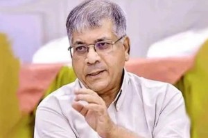 Prakash Ambedkar criticism of Jarange Patil over the election