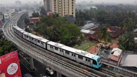 pmrda issue notice to company working on shivajinagar hinjewadi metro line over roads poor condition