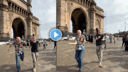 ricky pond dance viral video on bollywood song ban than chali in front of gateway of india