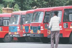 thousand msrtc employees of dharashiv division on strike