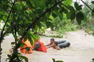 Wardha, Grandfather and Granddaughter Swept Away in wardha, lightning, heavy rain, bridge collapse, Hinganghat,