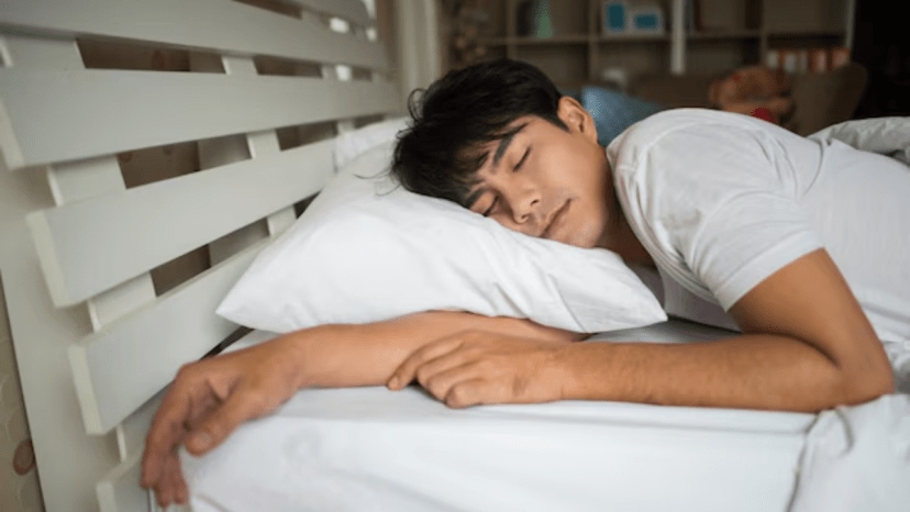 Japanese entrepreneur daisuke hori says his 30 minute daily sleep schedule for 12 years has transformed his life and increased his productivity 