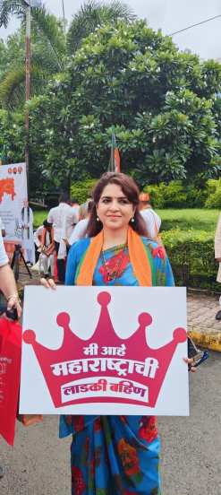 bjp woman leader shaina nc possibly contest against aditya thackeray, who is shaina nc