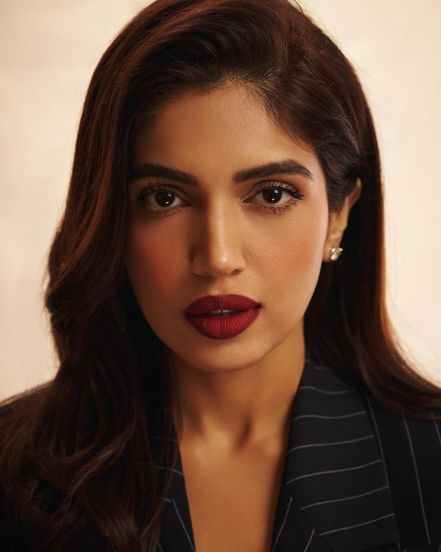 bhumi-pednekar-black-suit-new-photoshoot