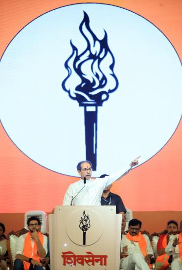 shivsena ubt dasara melava 2024, uddhav thackeray speech, dasra melava photos