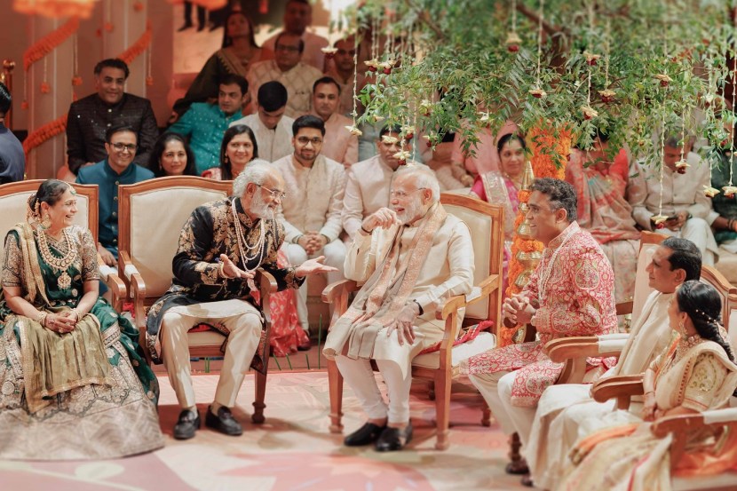 Prime Minister Narendra Modi attended the wedding of diamond merchant Savji Dholakia’s son, Dravya Dholakia, in Gujarat