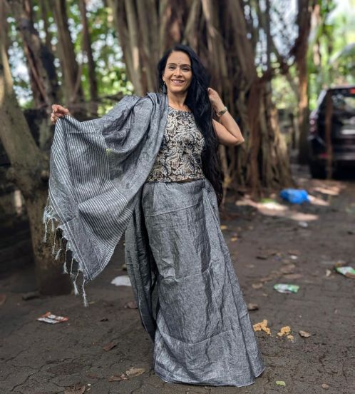 Aishwarya Narkar Grey Saree Look