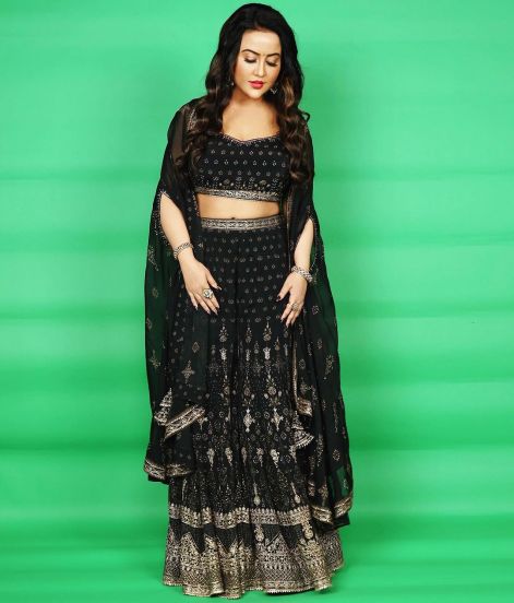 Amruta Fadnavis Black Lehenga Look