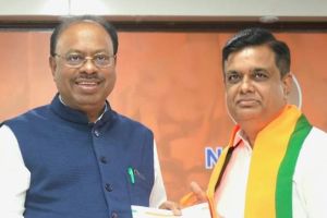 tate president of Prahar Jan Shakti Party Anil Gawande joined BJP